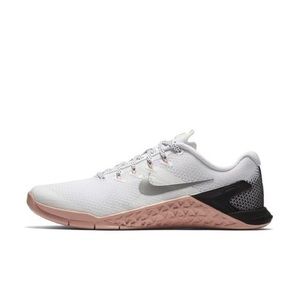 Nike Metcon 4 sneakers